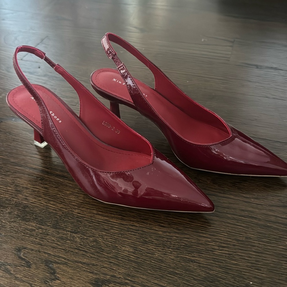 Patent stiletto sling back kitten heel (EU39)